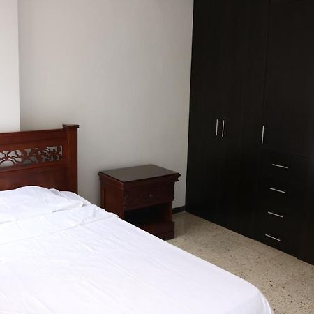 Apartamentos Limonar Кали Екстериор снимка
